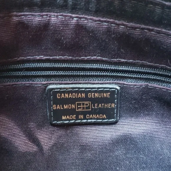 CANADIAN Shoulder Bag Genuine Salmon Leather - Black - VTG - Picture 6 of 9